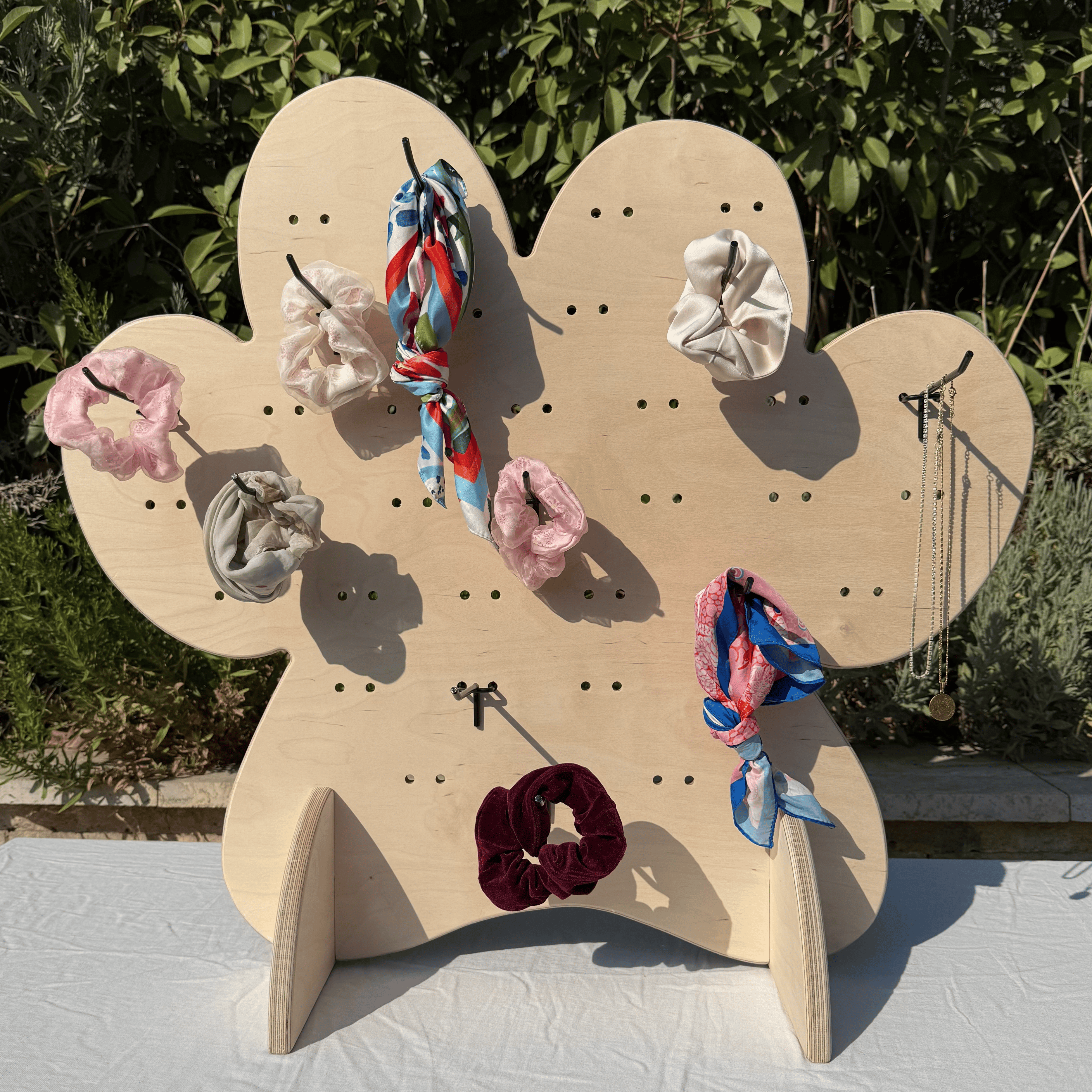 Paw Pati Pegboard Masaüstü Ürün Teşhir Standı + Metal Askılar