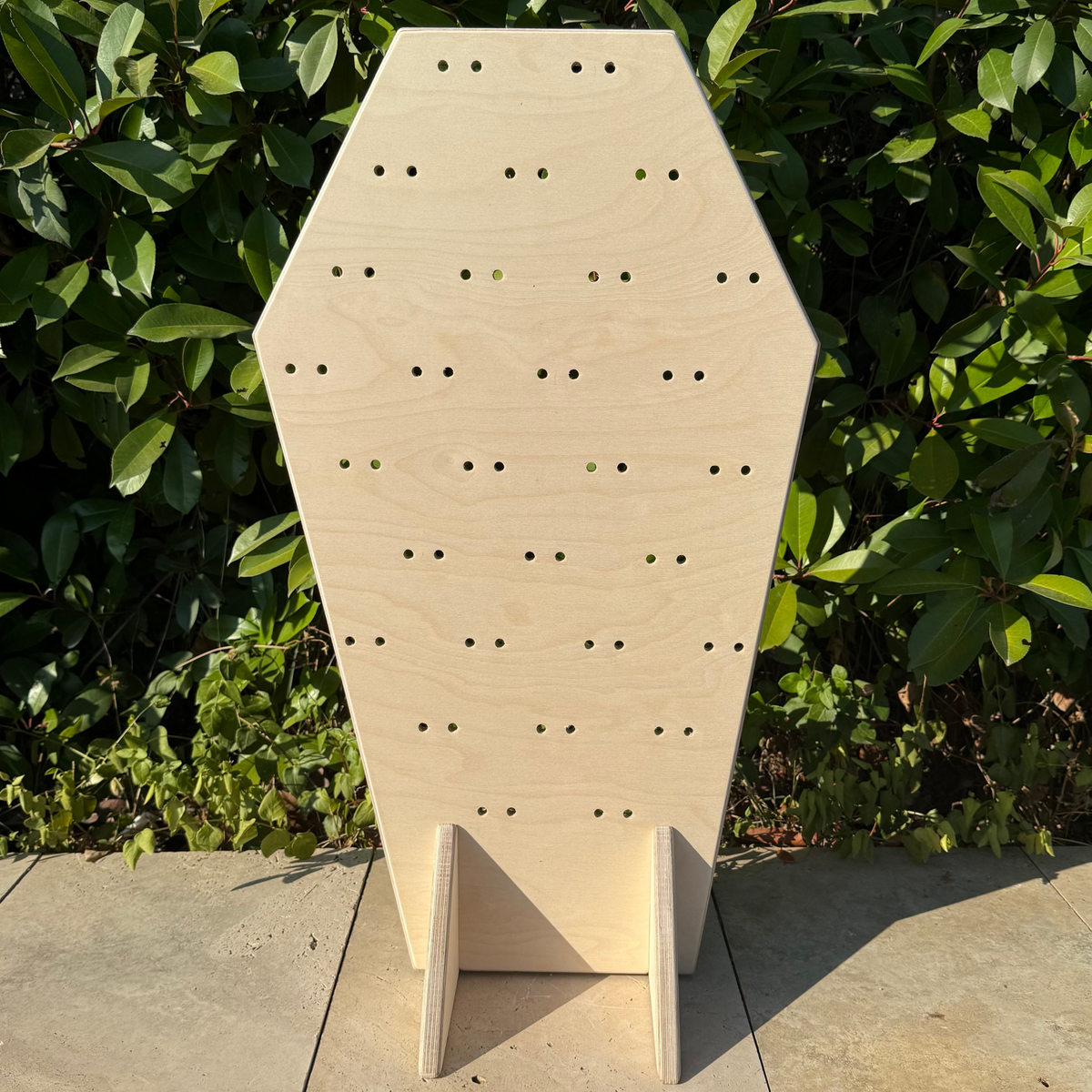 Coffin Pegboard Masaüstü Ürün Teşhir Standı + Metal Askılar